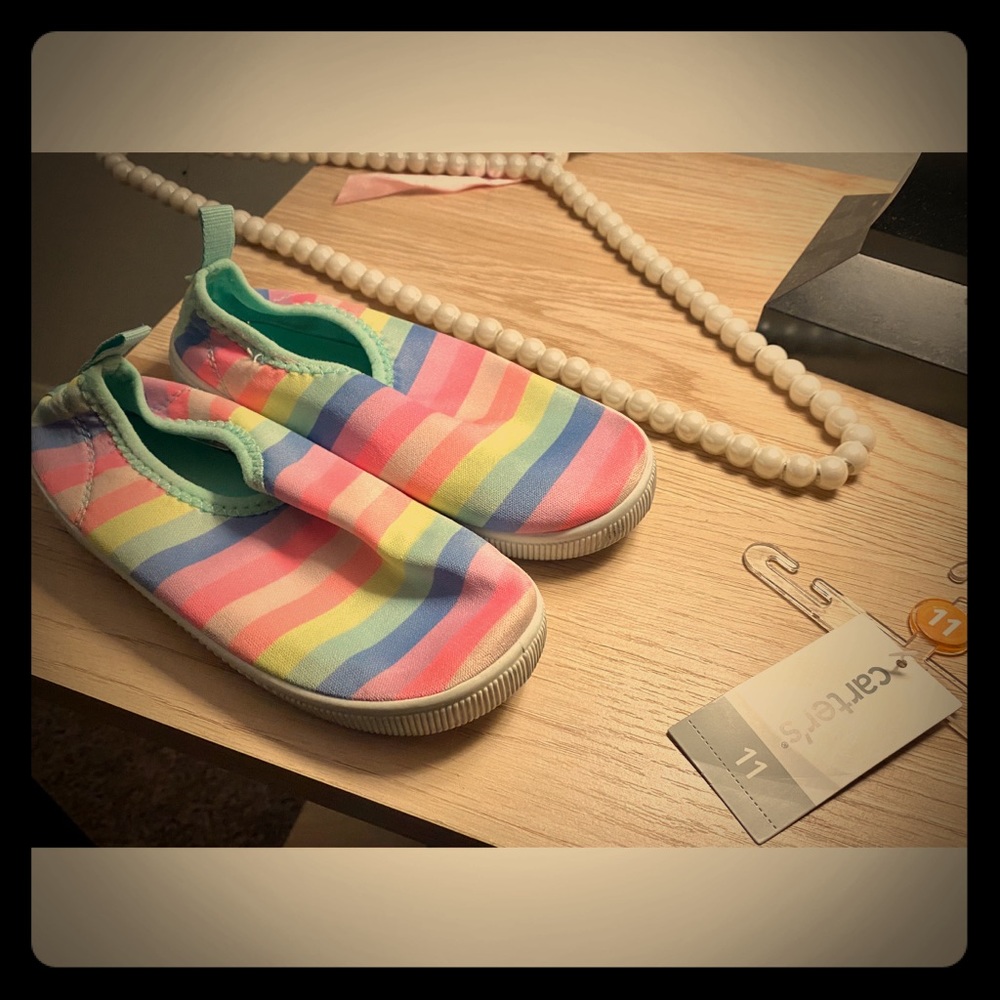 EUC✨ CARTER’S  Rainbow 🌈Stripe Water Shoes, Sz 11